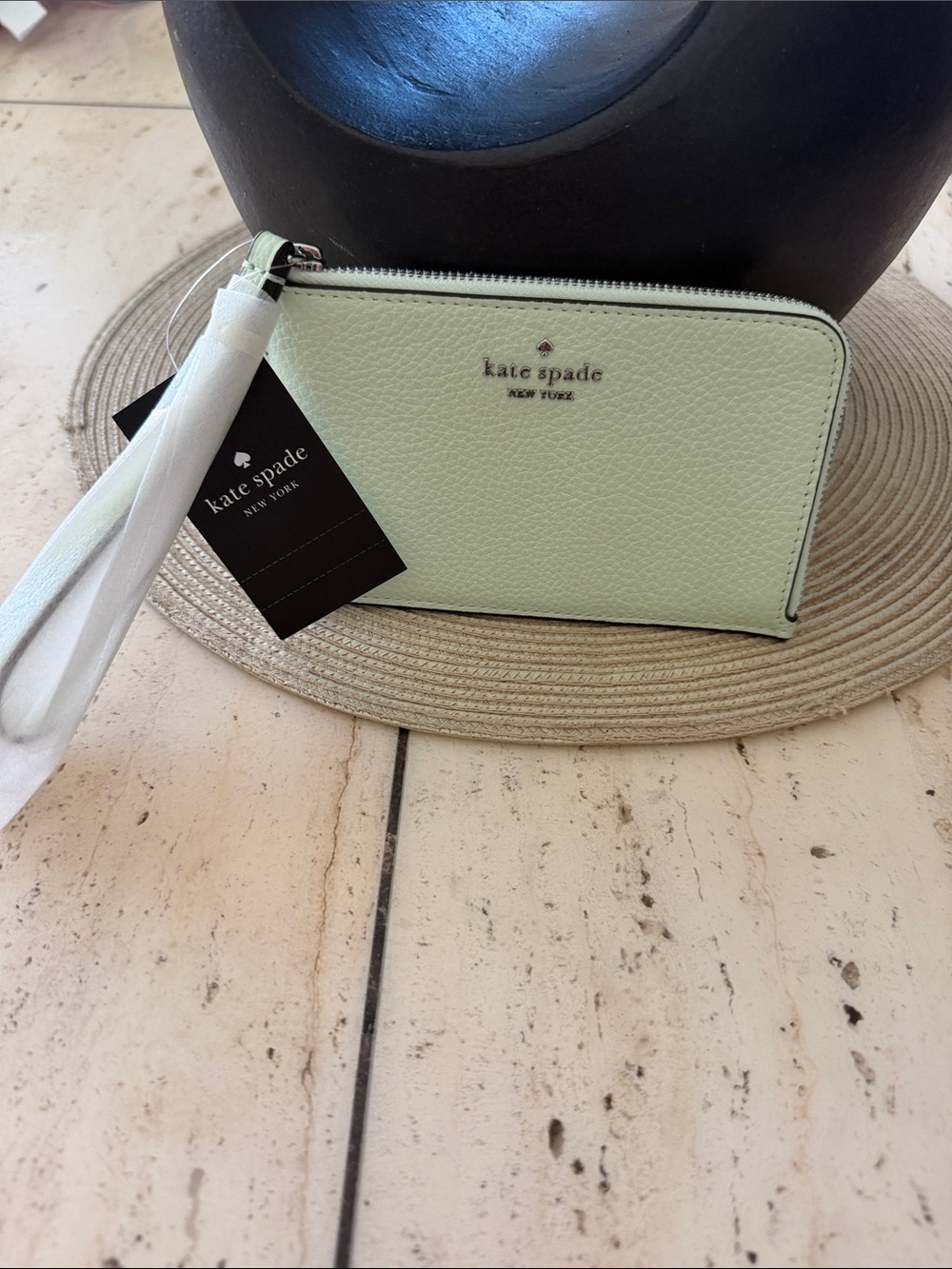 kate spade Pebble Leather Lime Frost Small Wristlet Corner Zip NWT